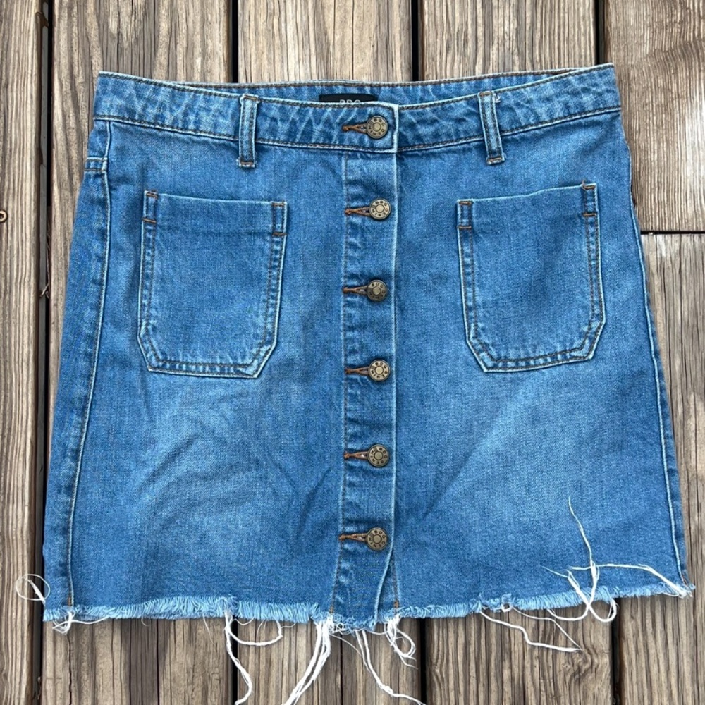 BDG | medium denim button down skirt | distressed denim